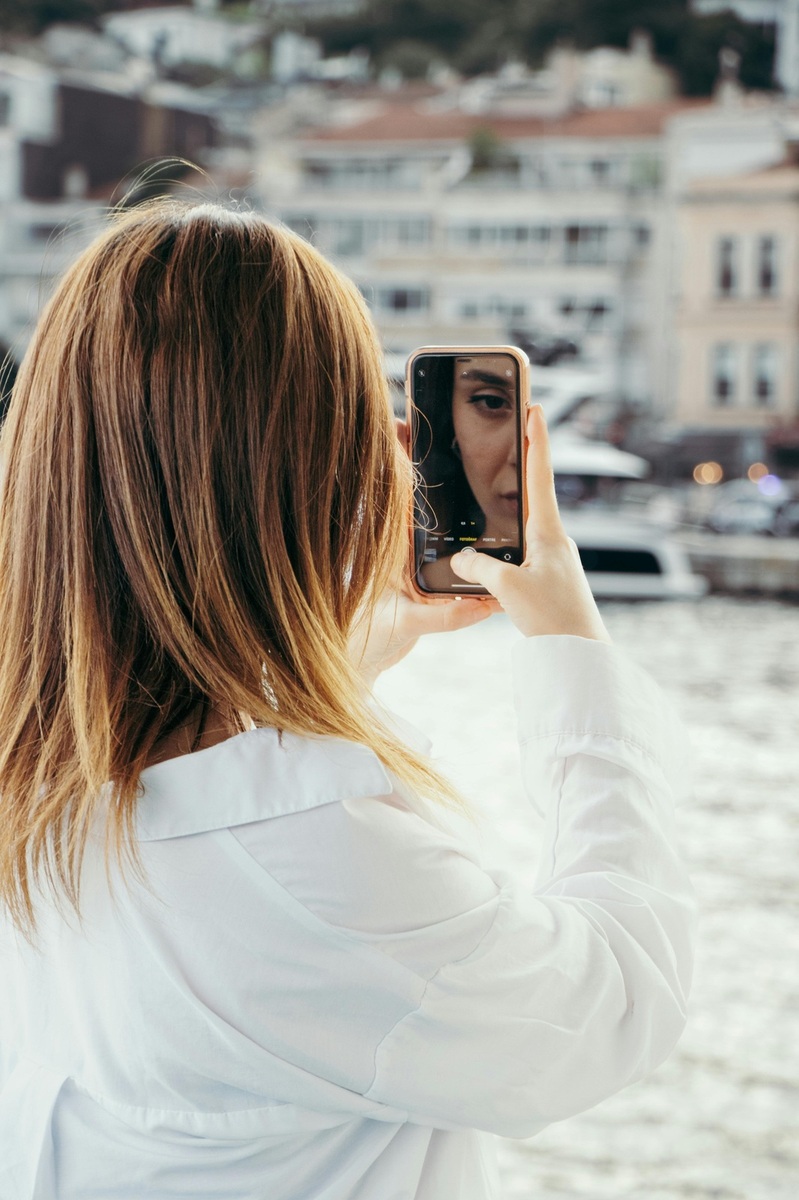 Influenceri a platené promo v krypto svete: etiketa a transparentnosť